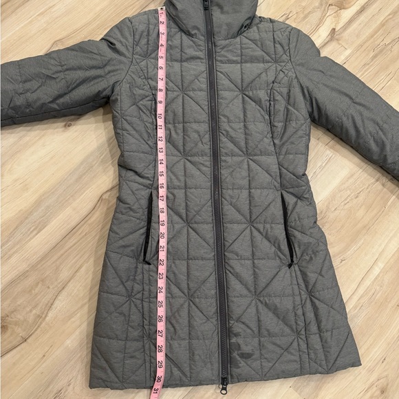 The North Face Embroidered Puffer Parka - Picture 7 of 8